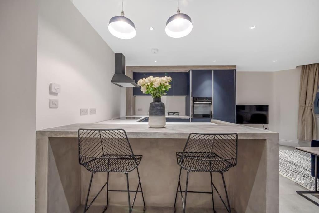 Trendy 2 Bedroom 2 Bathroom Apartment Minutes From Seafront In St Leonard'S Hastings St Leonards-on-Sea 外观 照片